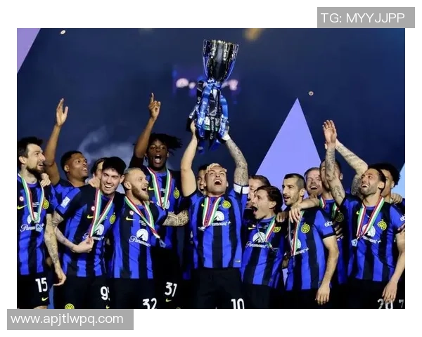 世界杯精彩对决曼联与国米战成平局绝杀瞬间引发全场狂欢