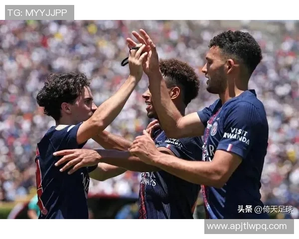 欧联杯巴黎圣日耳曼与波尔图战平引发转会风波全场沸腾