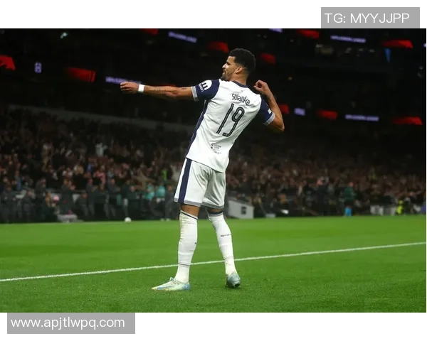 热刺大胜里昂五球狂潮红牌事件引发全场热议与激情