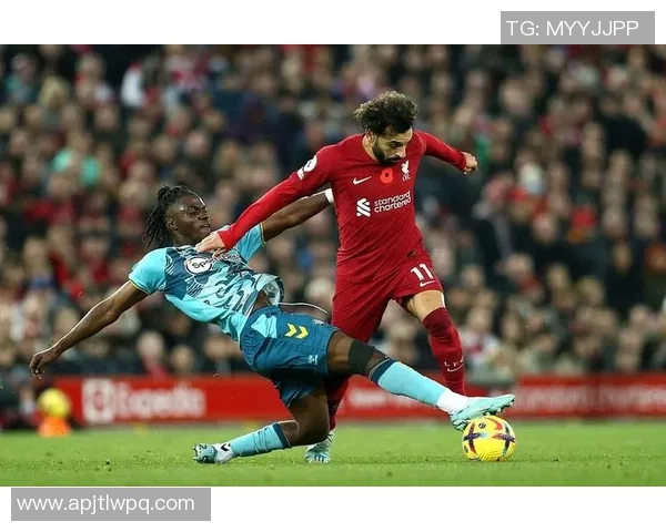 欧联杯焦点战阿森纳与利物浦握手言和精彩瞬间引发全场热议