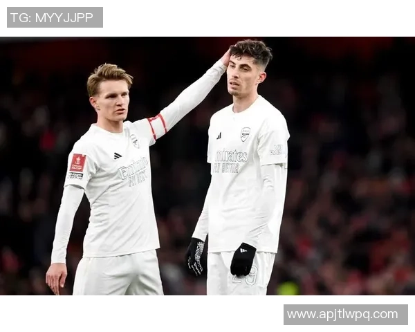 阿森纳3-0战胜多特蒙德足总杯历史冷门瞬间引发全场狂欢