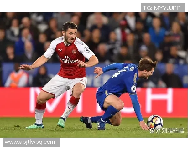 欧联杯精彩对决阿森纳大胜里昂逆转全场气氛热烈