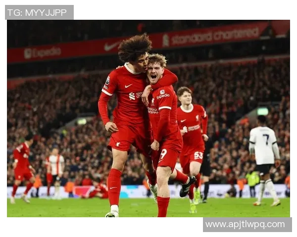 欧联杯激战本菲卡与热刺互交白卷补时瞬间引发全场狂欢