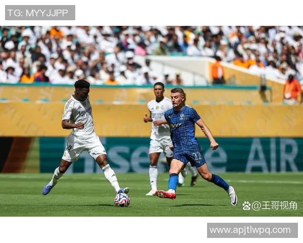 中超精彩对决皇马逆转波尔图乌龙球成比赛转折点引发全场狂欢 中超精彩对决皇马逆转波尔图乌龙球成比赛转折点引发全场狂欢