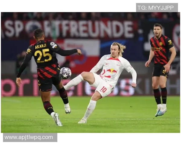 曼城友谊赛大胜莱比锡红牌事件引发全场热议与激情