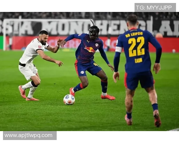 德甲惊天对决莱比锡与尤文图斯战成平局引发历史冷门震撼全场