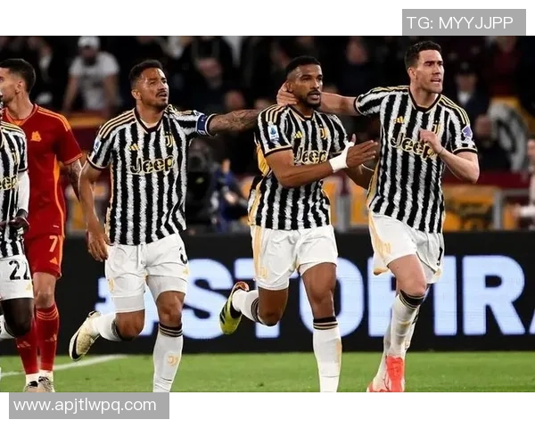 中超精彩对决里昂与AC米兰战成平局绝杀瞬间引发全场狂欢