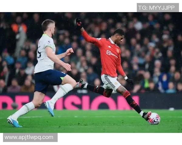 热刺逆转曼联3-2绝杀瞬间点燃全场激情战报回顾