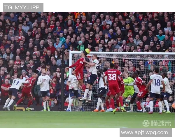 英超激战：多特蒙德险胜利物浦红牌争议引爆全场精彩十球回顾