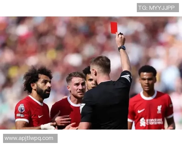 国王杯激战：里昂大胜切尔西红牌事件引发全场热议与数据分析