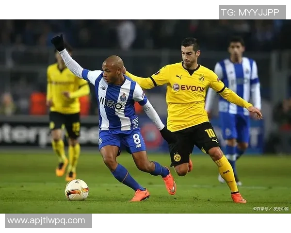 友谊赛巴萨与波尔图战平点球大战激烈瞬间引发全场热烈反响