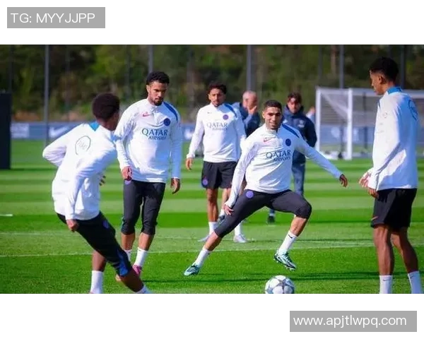 中超热战巴黎圣日耳曼大胜国米引发转会风波与球迷热议