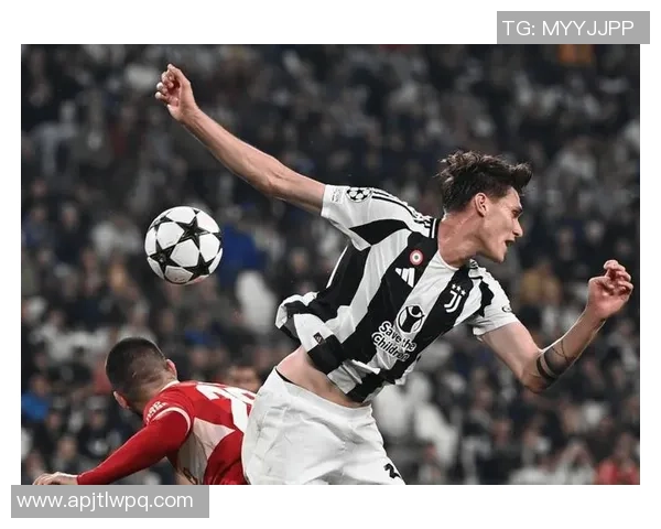 意甲赛场惊现冷门里昂逆转曼城战术解析与精彩瞬间回顾